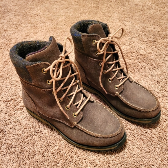 L.L. Bean Tek Hiking Boots - Picture 2 of 9